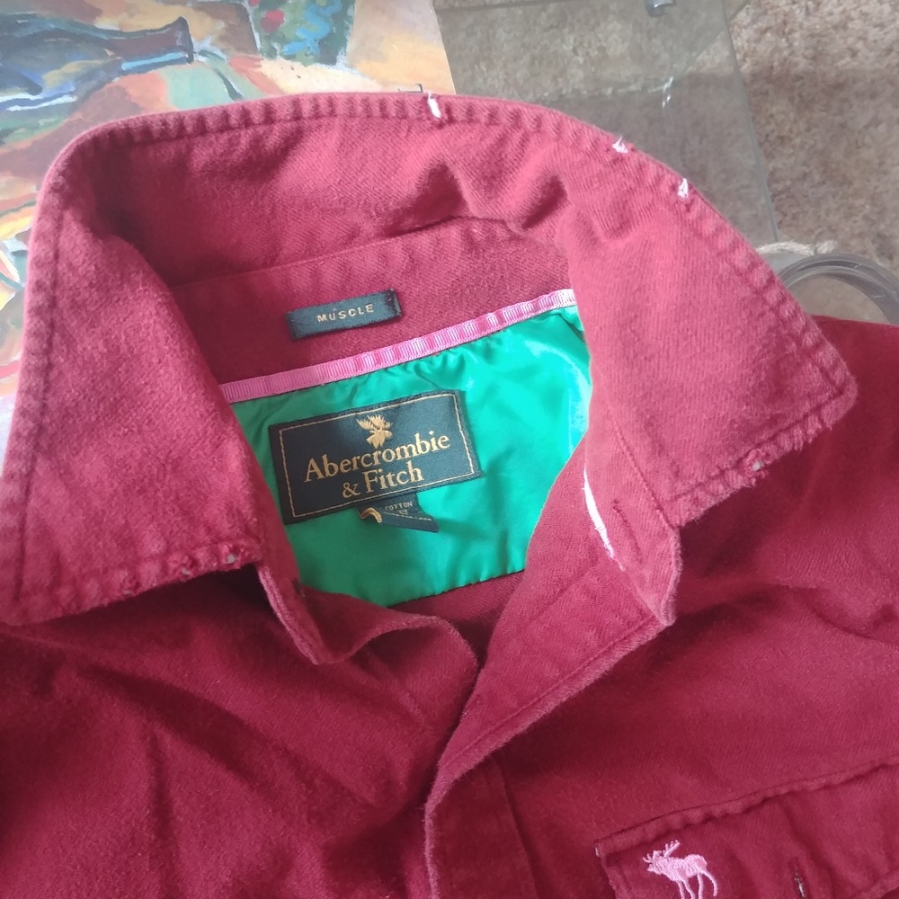 Red Button Up Large - Picture 5 of 6
